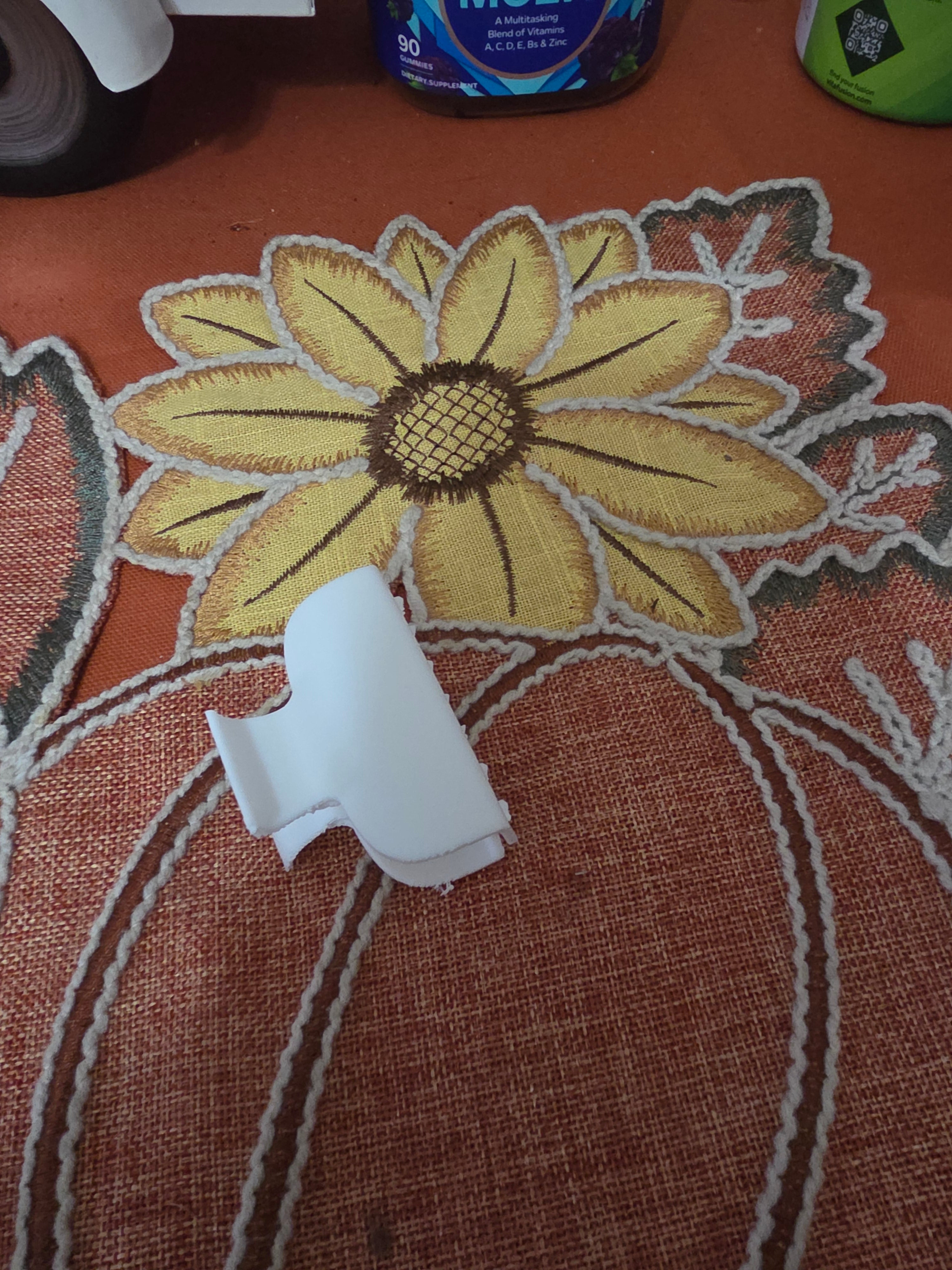 plain white har claw clips